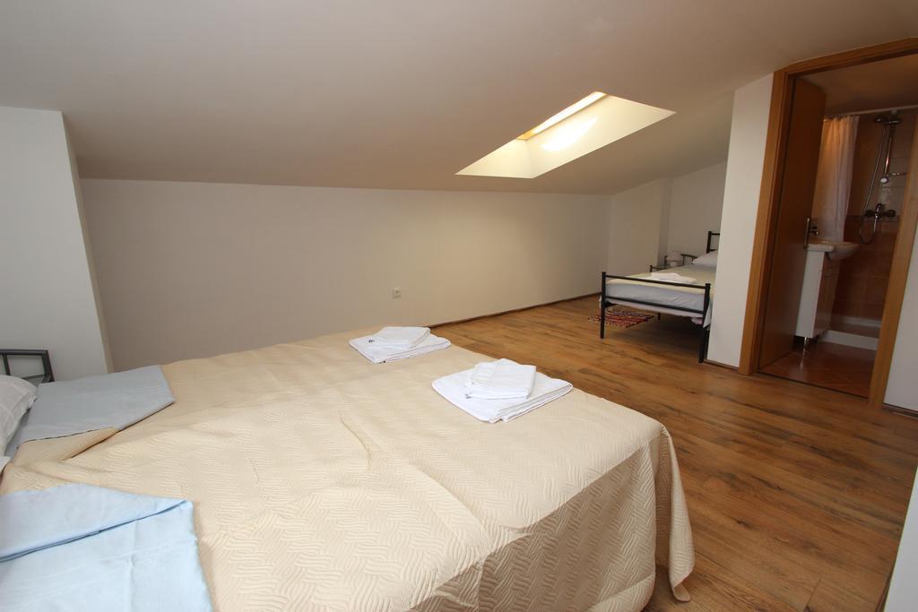 Holiday Home Vinkovic ポレッチ エクステリア 写真