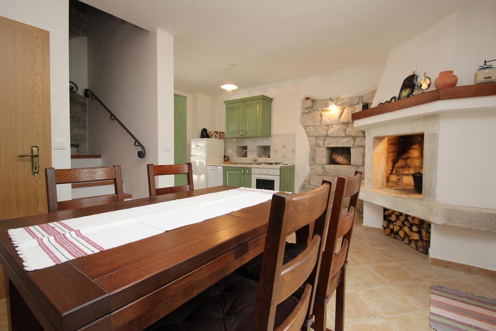 Holiday Home Vinkovic ポレッチ エクステリア 写真